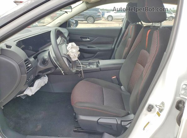 3N1AB9DV1TY225663 2026 NISSAN SENTRA White Widok wnętrza z przodu
