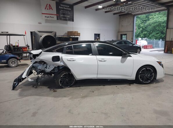 3N1AB9DV1TY242365 2026 NISSAN SENTRA White Вид задньої частини салону
