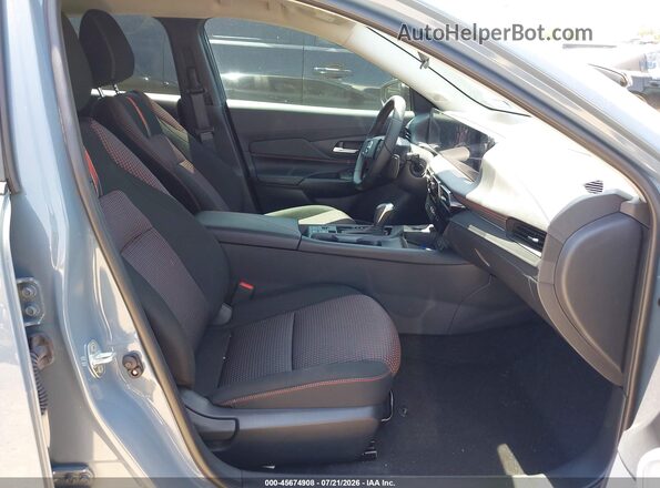 3N1AB9DV1TY256718 2026 NISSAN SENTRA Gray წინა სალონის ხედი