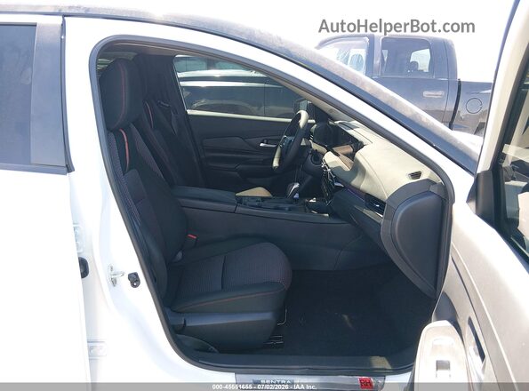 3N1AB9DV2TY253259 2026 NISSAN SENTRA White Vista interior delantera