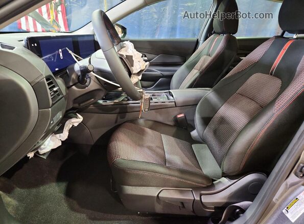 3N1AB9DV2TY296919 2026 NISSAN SENTRA Gray Սալոնի դիմացի տեսք