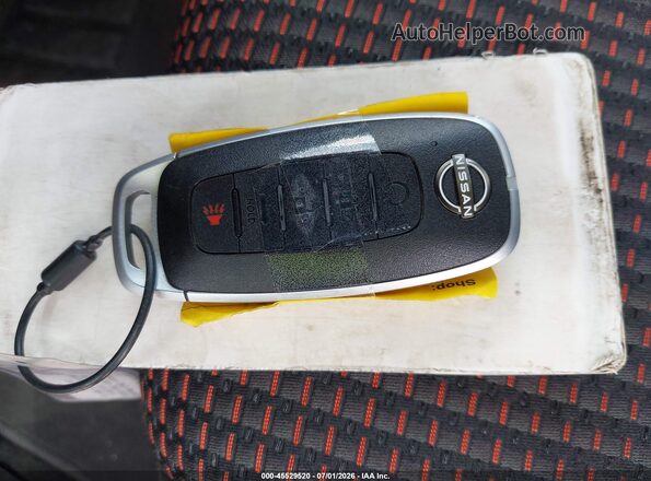 3N1AB9DV9TY263898 2026 NISSAN SENTRA Gray Առջևի վահանակի տեսք