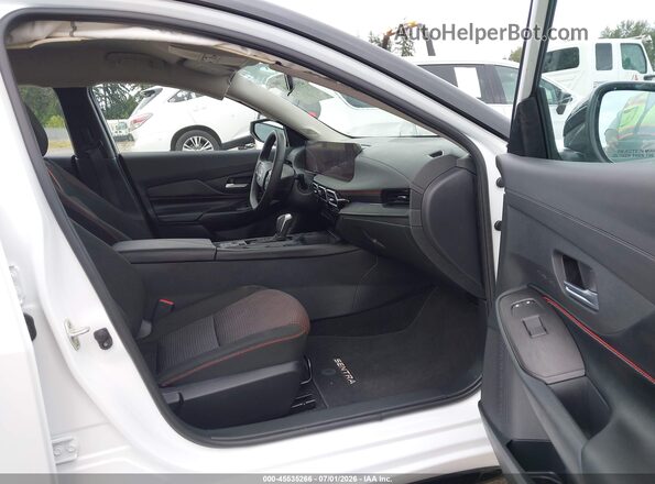 3N1AB9DVXTY208361 2026 NISSAN SENTRA Белый Вид салона спереди