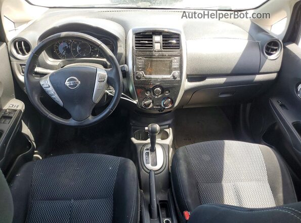 3N1CE2CP0GL352031 2016 NISSAN VERSA Черный Вид панели приборов