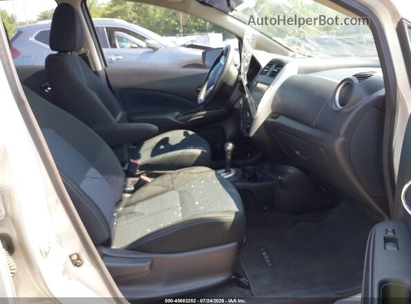 3N1CE2CP0KL354676 2019 NISSAN VERSA NOTE Silver Front interior view