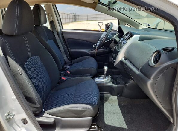 3N1CE2CP1HL359071 2017 NISSAN VERSA White Widok wnętrza z przodu