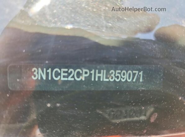 3N1CE2CP1HL359071 2017 NISSAN VERSA White Widok komory silnika