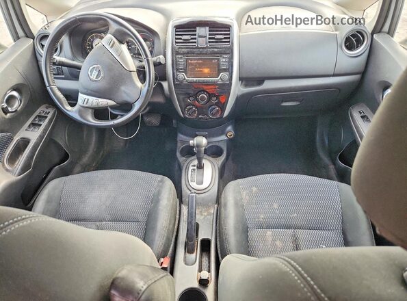 3N1CE2CP1HL359703 2017 NISSAN VERSA Silver Widok deski rozdzielczej