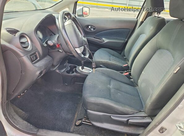 3N1CE2CP1HL359703 2017 NISSAN VERSA Silver Widok wnętrza z przodu
