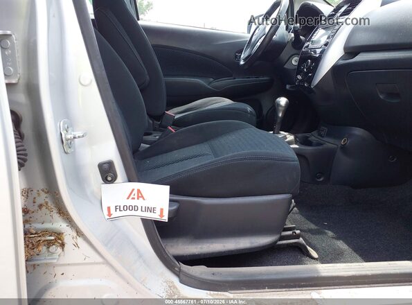 3N1CE2CP1HL370300 2017 NISSAN VERSA NOTE Silver Widok z przodu