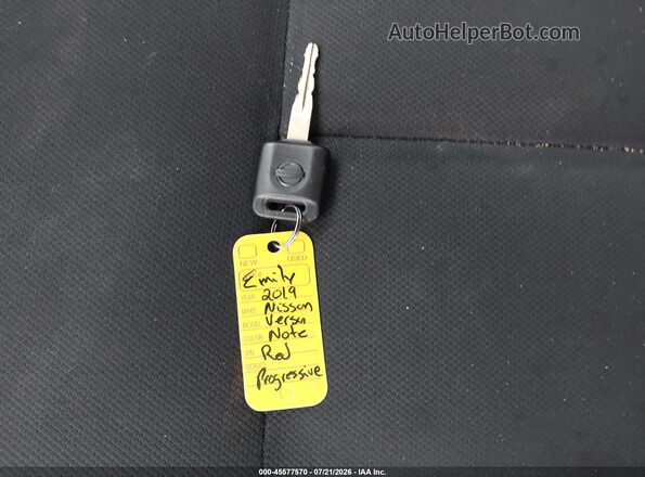 3N1CE2CP1KL365833 2019 NISSAN VERSA NOTE Red 360 interior view