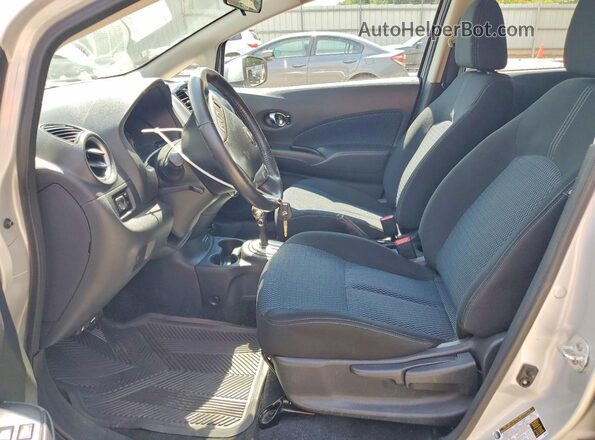 3N1CE2CP3HL365695 2017 NISSAN VERSA Silver Вид салону спереду