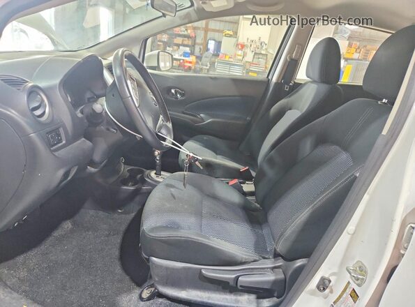 3N1CE2CP3KL365378 2019 NISSAN VERSA Белый Вид салона спереди