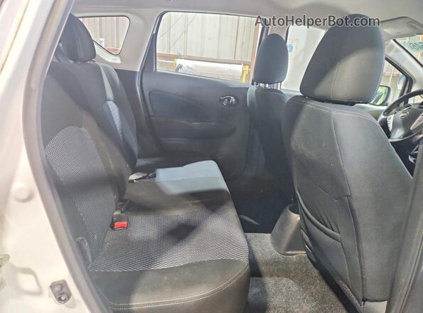 3N1CE2CP3KL365378 2019 NISSAN VERSA Белый Вид задней части салона