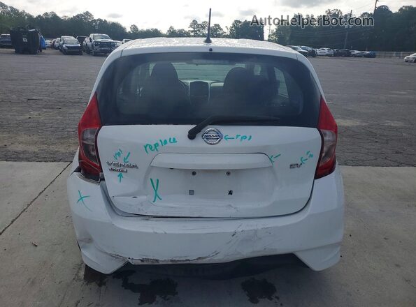 3N1CE2CP5JL356812 2018 NISSAN VERSA White Вид ззаду