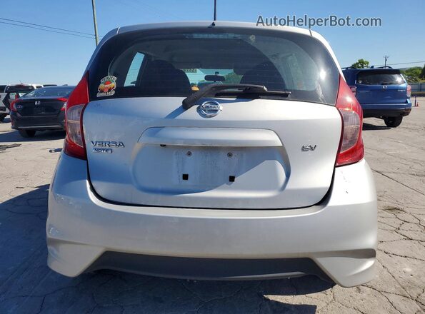 3N1CE2CP6HL363603 2017 NISSAN VERSA Серебряный Вид сзади