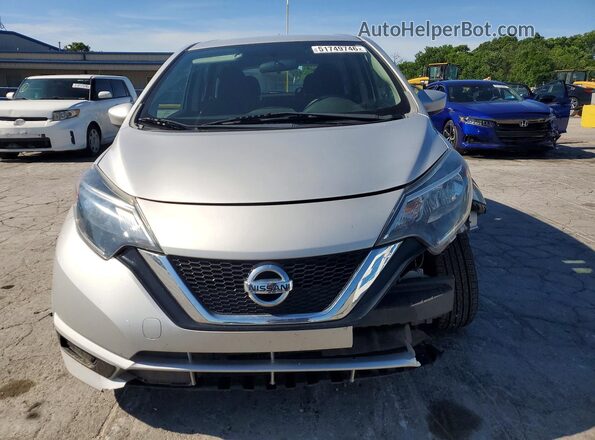 3N1CE2CP6HL363603 2017 NISSAN VERSA Серебряный Вид спереди
