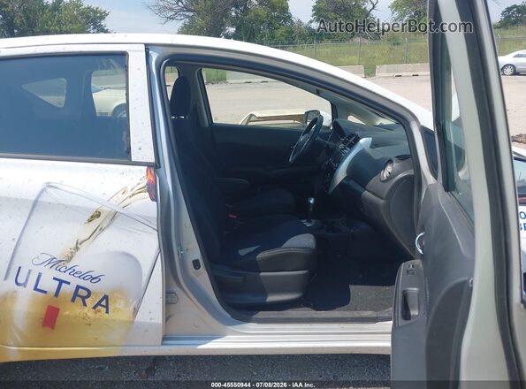 3N1CE2CP7HL375906 2017 NISSAN VERSA NOTE White Widok wnętrza z przodu