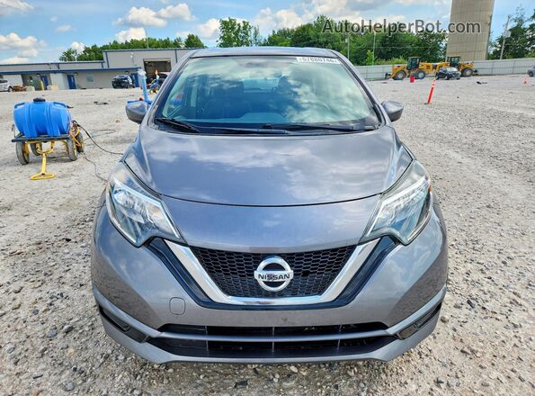 3N1CE2CP7JL361042 2018 NISSAN VERSA Gray Front view