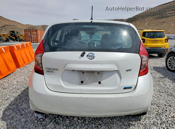 3N1CE2CP8GL385956 2016 NISSAN VERSA White Вид ззаду