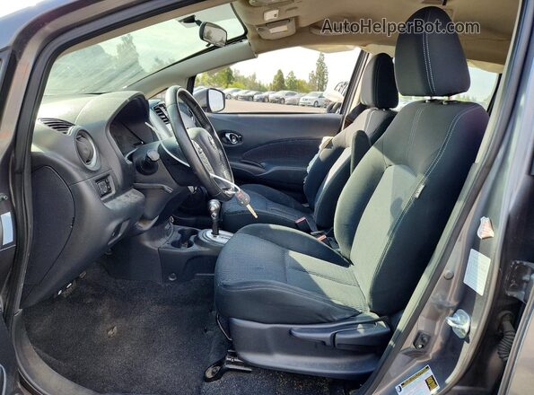 3N1CE2CP8HL365336 2017 NISSAN VERSA Серый Вид салона спереди