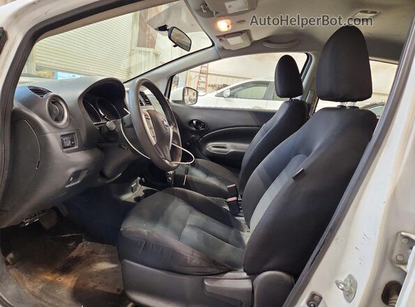 3N1CE2CP8JL358134 2018 NISSAN VERSA White Widok wnętrza z przodu