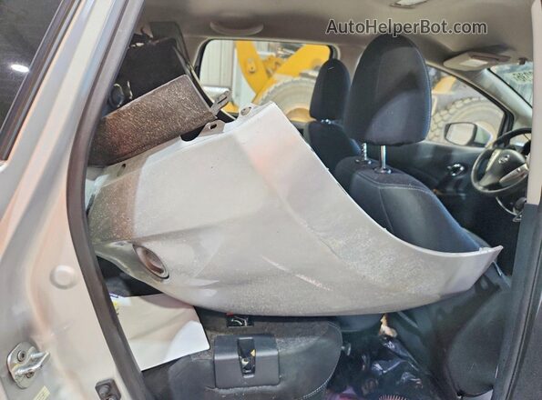 3N1CE2CPXGL377647 2016 NISSAN VERSA Silver უკანა სალონის ხედი