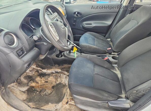 3N1CE2CPXJL366039 2018 NISSAN VERSA White Front interior view