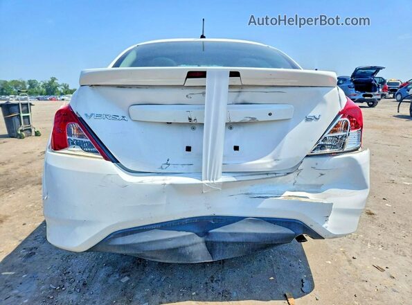 3N1CN7AP0KL818565 2019 NISSAN VERSA White Rear view
