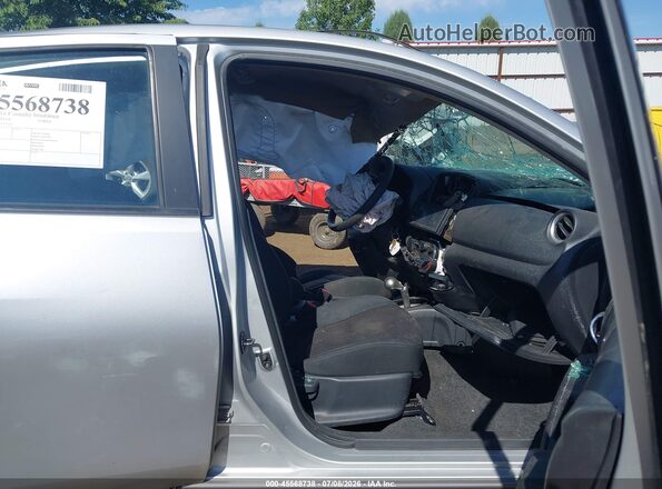 3N1CN7AP1GL853042 2016 NISSAN VERSA Silver Front interior view