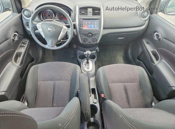 3N1CN7AP1KL816596 2019 NISSAN VERSA Gray Widok deski rozdzielczej