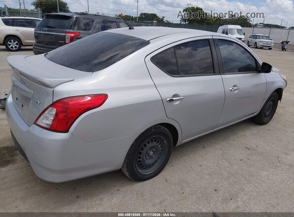 3N1CN7AP1KL859402 2019 NISSAN VERSA Серебряный Задняя правая четверть