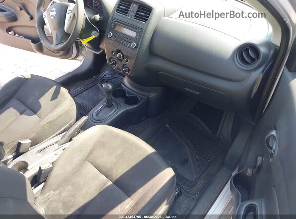 3N1CN7AP2GL847072 2016 NISSAN VERSA Silver Widok wnętrza z przodu