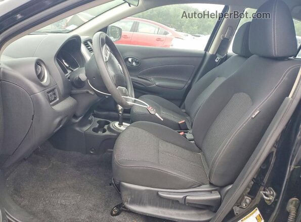 3N1CN7AP2HL810797 2017 NISSAN VERSA Черный Вид салона спереди