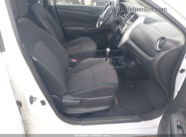 3N1CN7AP2HL870899 2017 NISSAN VERSA White Front interior view