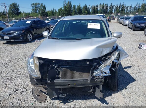 3N1CN7AP2JK433612 2018 NISSAN VERSA Silver Widok wnętrza z tyłu