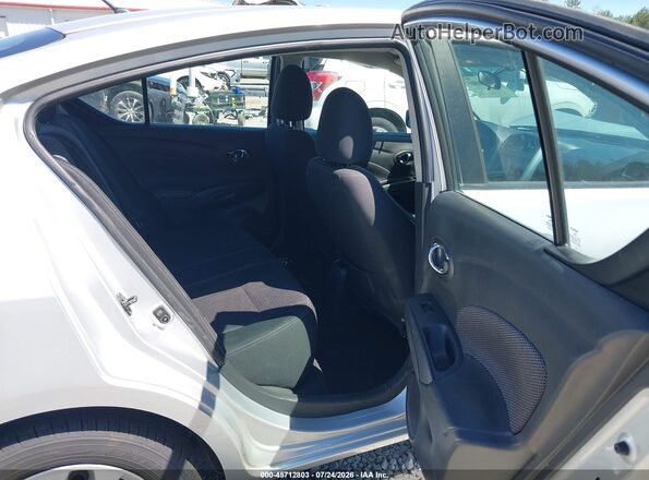 3N1CN7AP2JK433612 2018 NISSAN VERSA Silver 