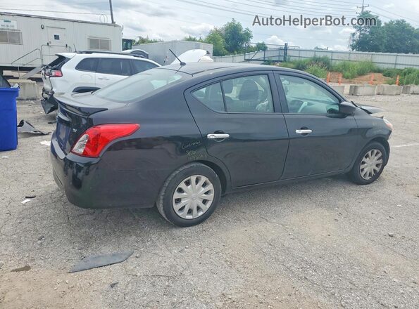 3N1CN7AP2JL840713 2018 NISSAN VERSA Black Задня права чверть