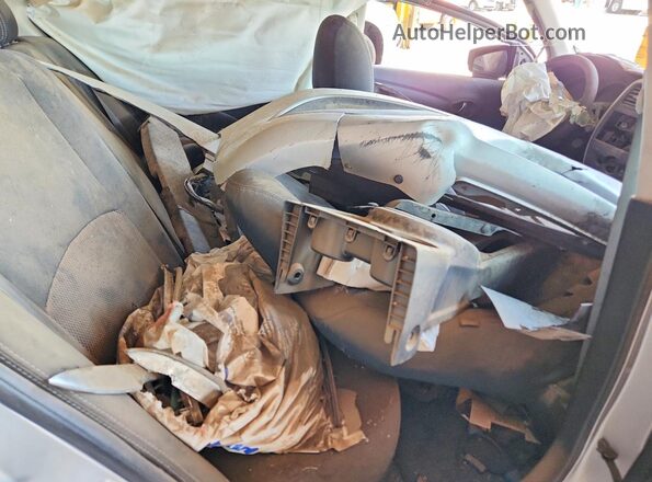 3N1CN7AP2KL850403 2019 NISSAN VERSA Silver Вид задніх сидінь