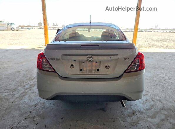 3N1CN7AP2KL850403 2019 NISSAN VERSA Silver Вид ззаду