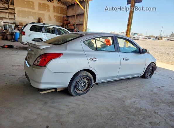 3N1CN7AP2KL850403 2019 NISSAN VERSA Silver Задня права чверть