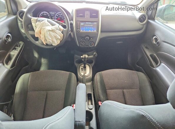 3N1CN7AP2KL851289 2019 NISSAN VERSA Black Առջևի վահանակի տեսք
