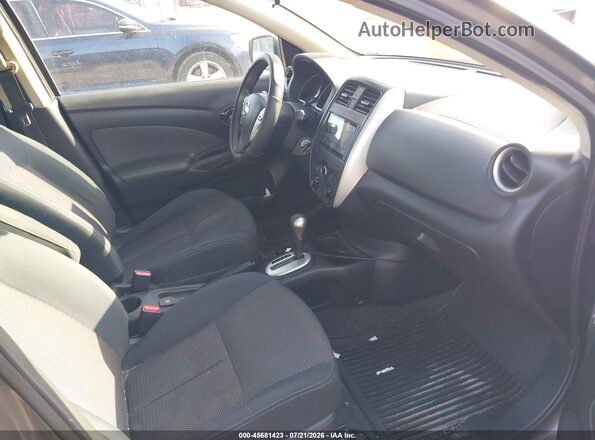 3N1CN7AP3GL849610 2016 NISSAN VERSA Серый Вид салона спереди
