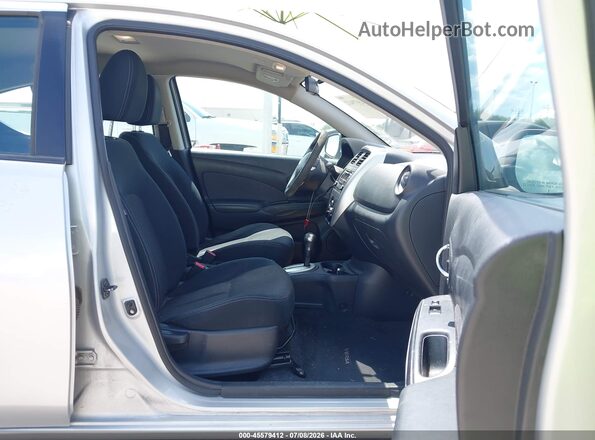 3N1CN7AP3GL875317 2016 NISSAN VERSA Silver Widok wnętrza z przodu