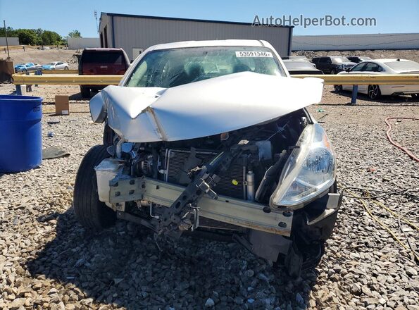 3N1CN7AP3HL816639 2017 NISSAN VERSA Серебряный Вид спереди