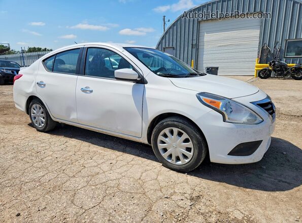 3N1CN7AP3HL830234 2017 NISSAN VERSA Белый Передняя правая четверть
