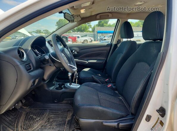 3N1CN7AP3HL830234 2017 NISSAN VERSA Белый Вид салона спереди