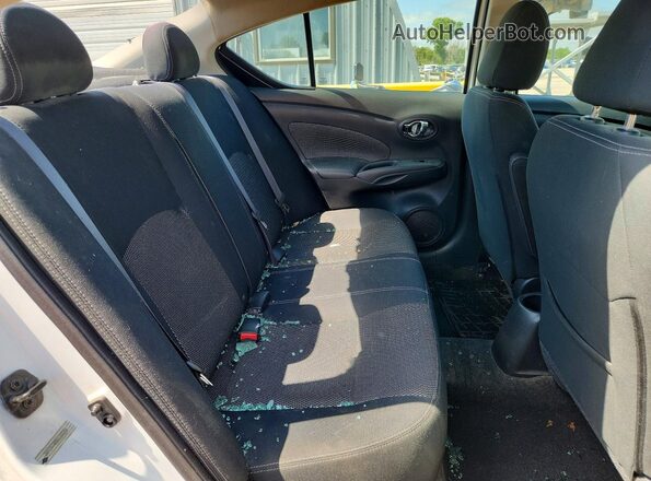 3N1CN7AP3HL830234 2017 NISSAN VERSA Белый Вид задних сидений