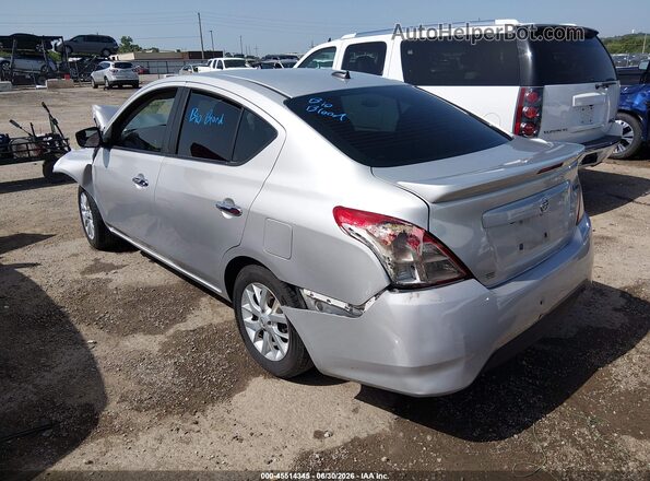 3N1CN7AP4JL867251 2018 NISSAN VERSA Silver Trasero izquierdo