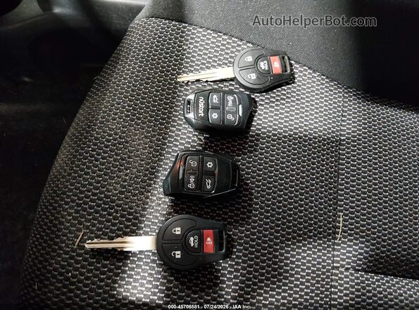3N1CN7AP4JL876340 2018 NISSAN VERSA Silver Вид панелі приладів